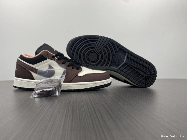 1 DC6991-200 Air Mocha Low Jordan 0821